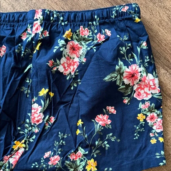 Floral Women's PJ Shorts size small - Picture 3 of 3
